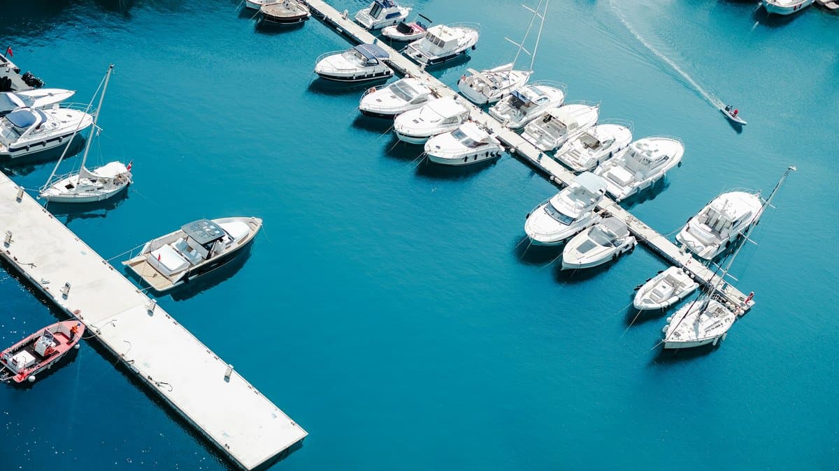 Lubricación Eficiente en la Industria Naval: Claves para el Mantenimiento de Motores